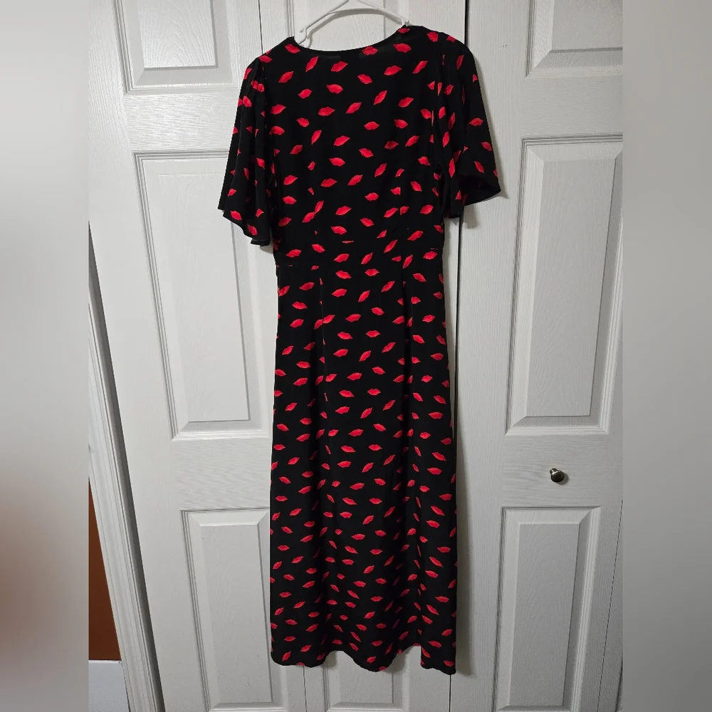 A New Day Black Maxi Dress W/ Lips ππ, Kiss Design Dress, Size 10, NWT - Picture 10 of 15